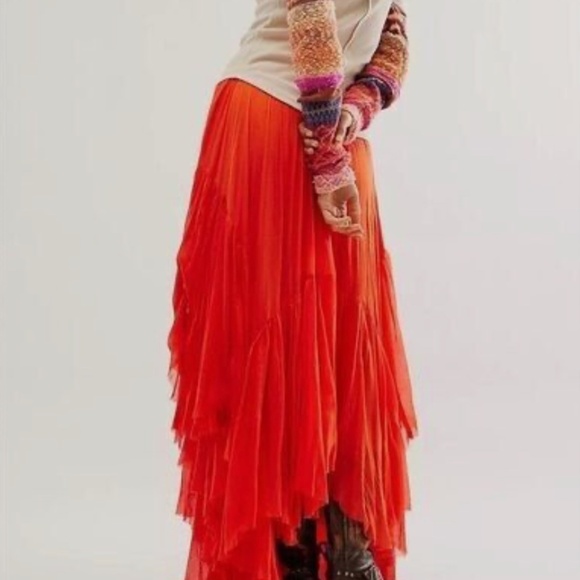 Free People FP One Clover Skirt Asymmetrical Tiered Orange Large L NWOT - Picture 2 of 8